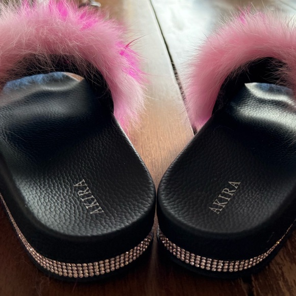 Akira NWOT Azalea Wang Dreamt We Spoke Rainbow Furry Slides - Picture 9 of 13